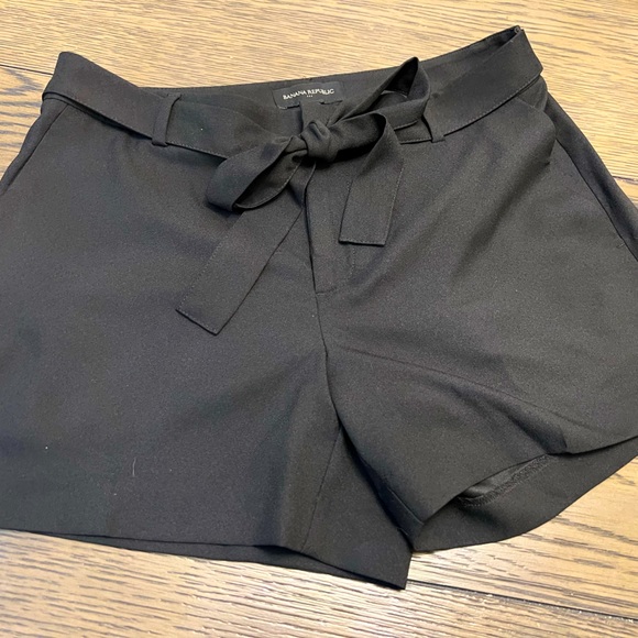 Banana republic shorts. Dressy - Picture 1 of 3